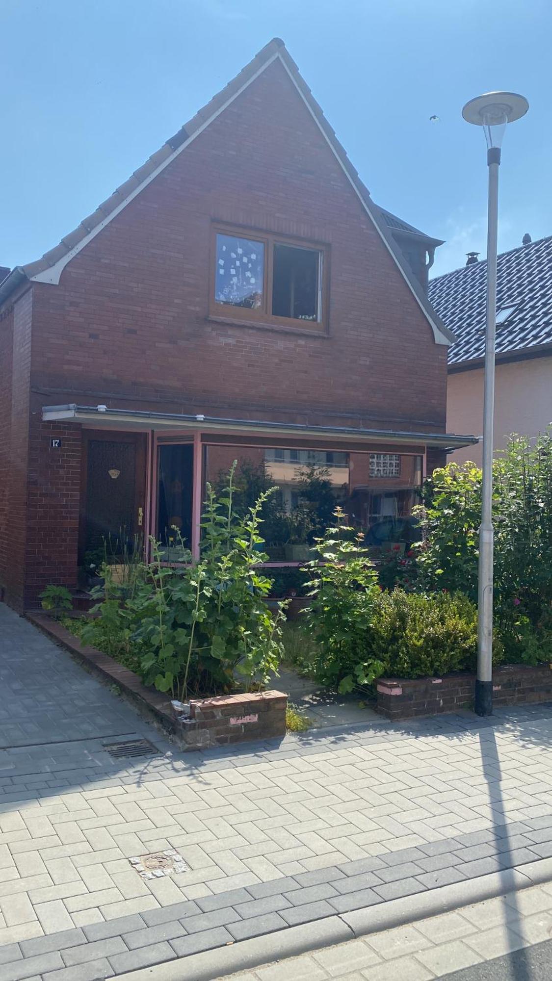 Privartzimmer 'Ausfahrt Freihalten' Husum  Exteriör bild