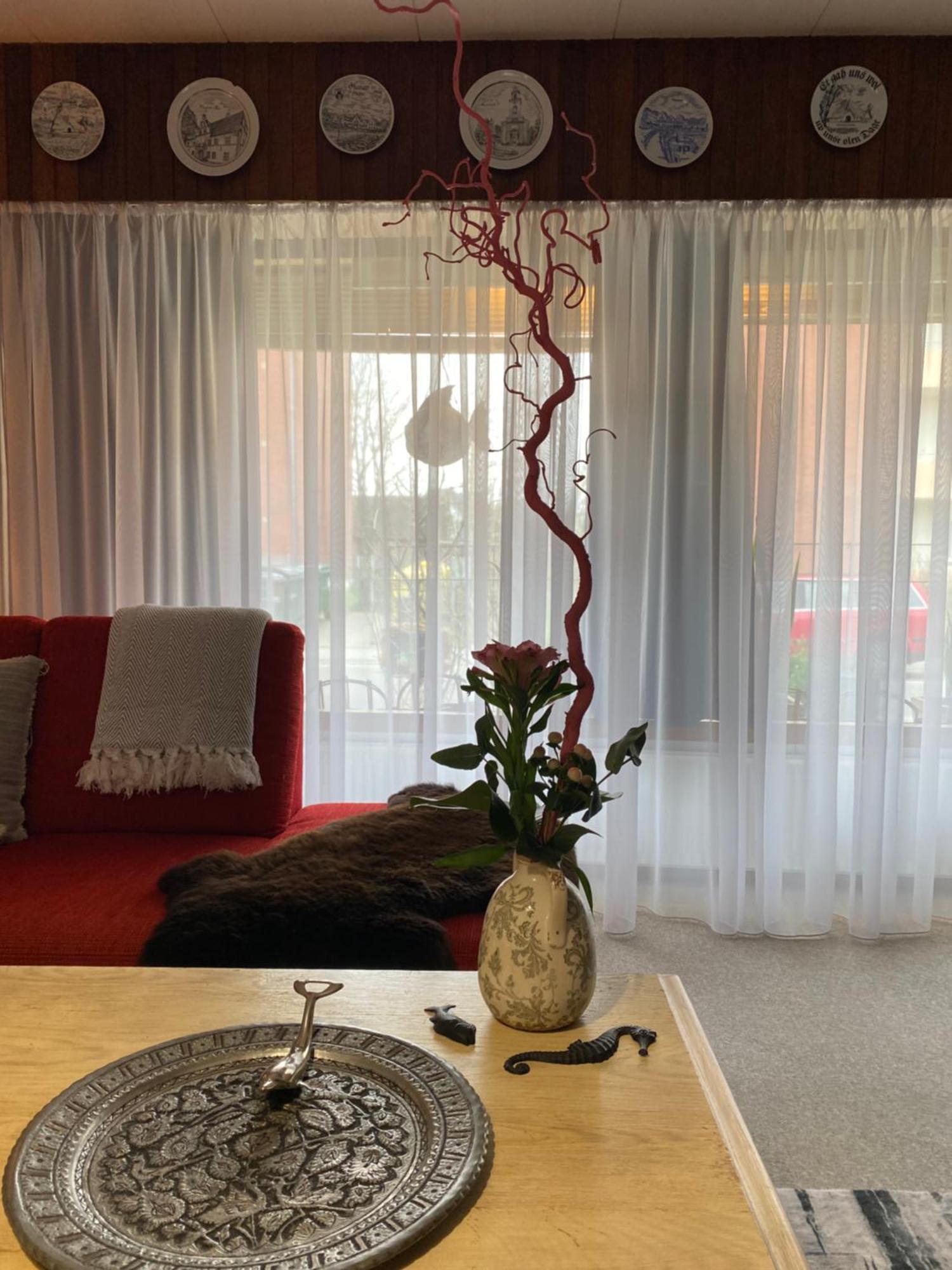 Privartzimmer 'Ausfahrt Freihalten' Husum  Exteriör bild