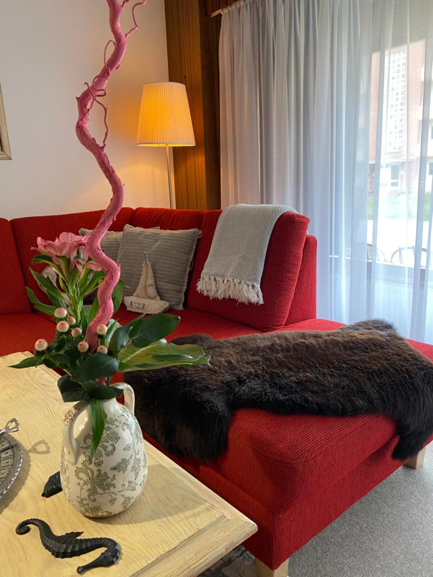 Privartzimmer 'Ausfahrt Freihalten' Husum  Exteriör bild
