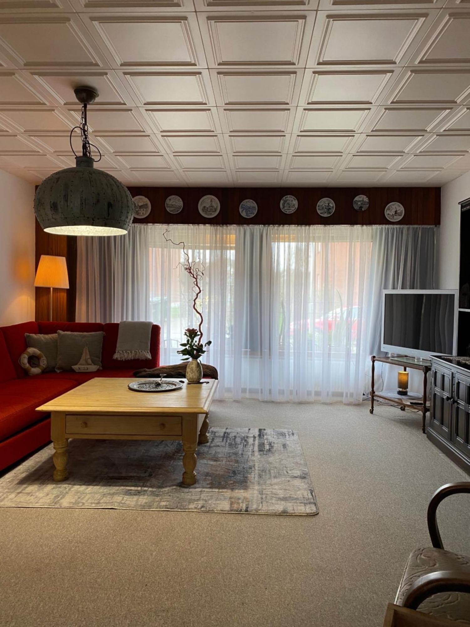 Privartzimmer 'Ausfahrt Freihalten' Husum  Exteriör bild