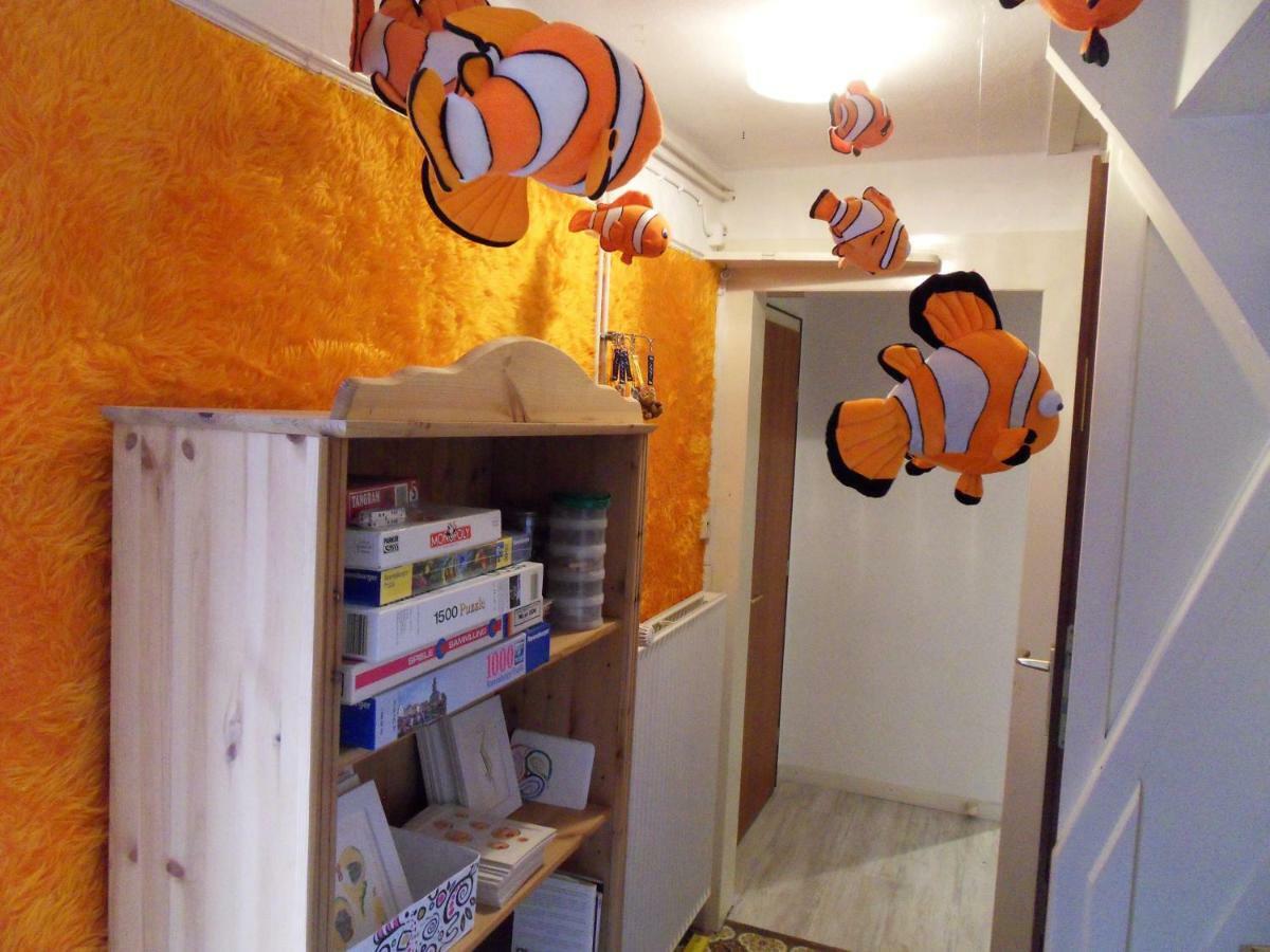 Privartzimmer 'Ausfahrt Freihalten' Husum  Exteriör bild